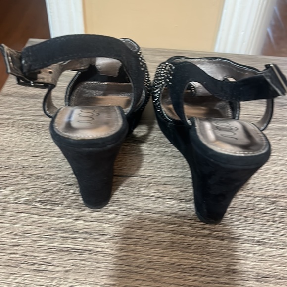 SUGAR SEQUINED VELVET BLACK PLATFORM HEELS IN SIZE 6.5 - Picture 7 of 9